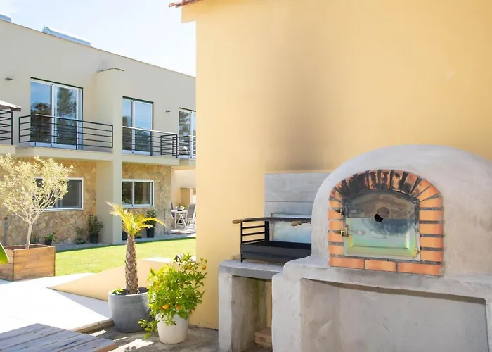 Casa Gemeos * Алкобаса