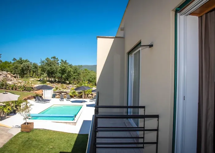 Casa Gemeos Алкобаса