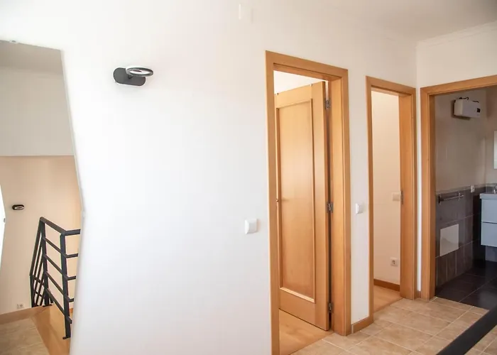 Casa Gemeos Алкобаса