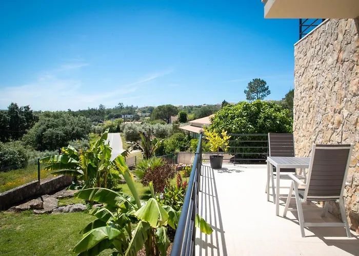 Casa Gemeos Дом отдыха Алкобаса