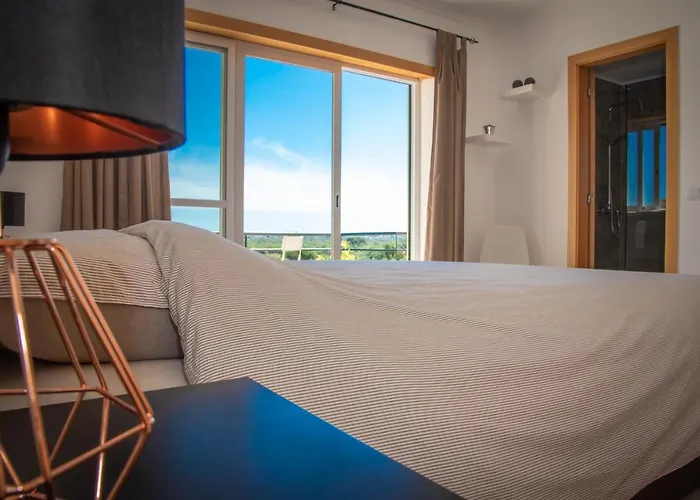 Casa Gemeos Алкобаса